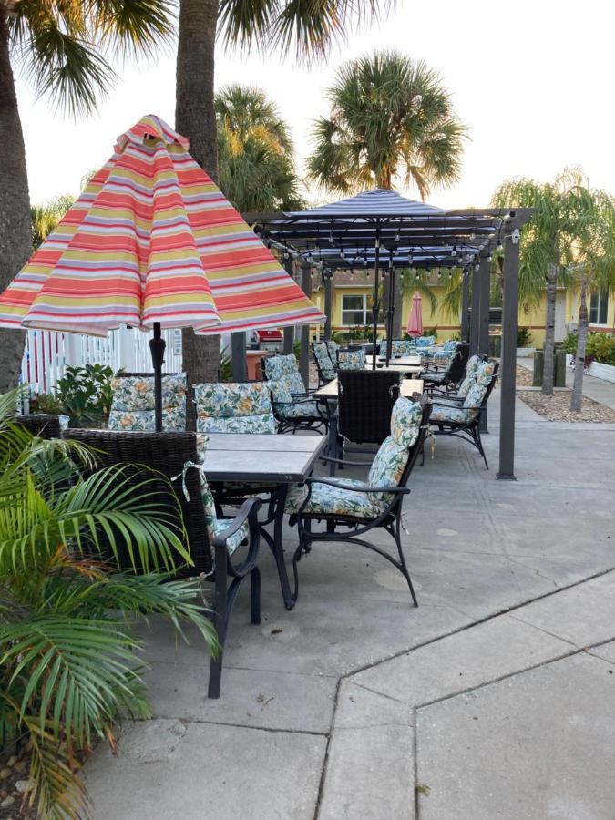 Bella Sirena Inn St. Pete Beach Exterior foto